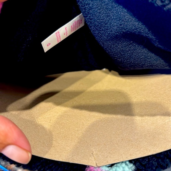 Justice Black Multi Color Beanie w/ pink faux fur pom pom NEW NWT Tween Teenager - Picture 4 of 7